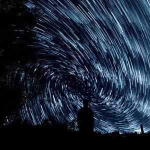 老挝裸休美女撒尿露脸视频
