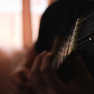 老挝裸休美女撒尿露脸视频
